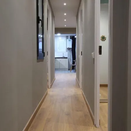 Place Corsega 公寓